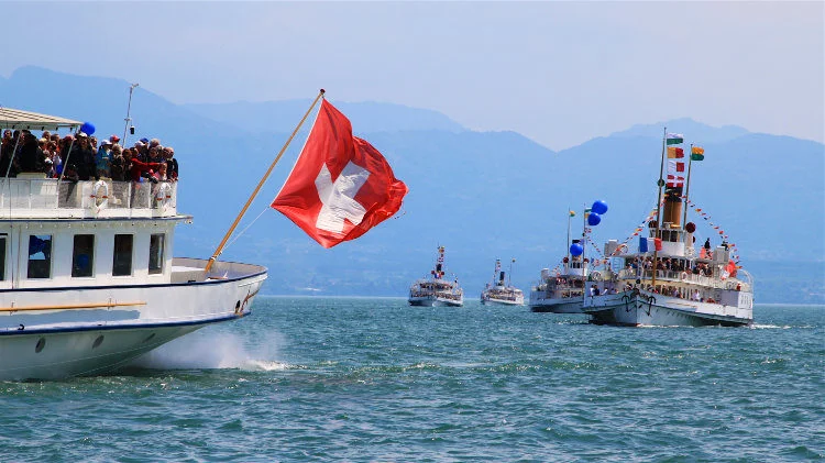 Lake Geneva Lighted Christmas Parade 2022 See Historic Lake Geneva Paddle Steamers At The Naval Parade