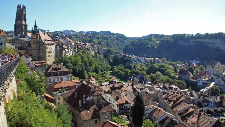 Fribourg (Freiburg) is a beautiful city with the largest number of medieval buildings in Switzerland