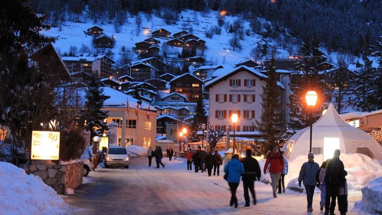 Romantic Leukerbad on a snowy Night