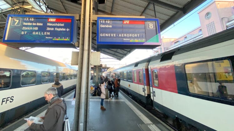 Trains from Lausanne to Geneva or Zurich Airports