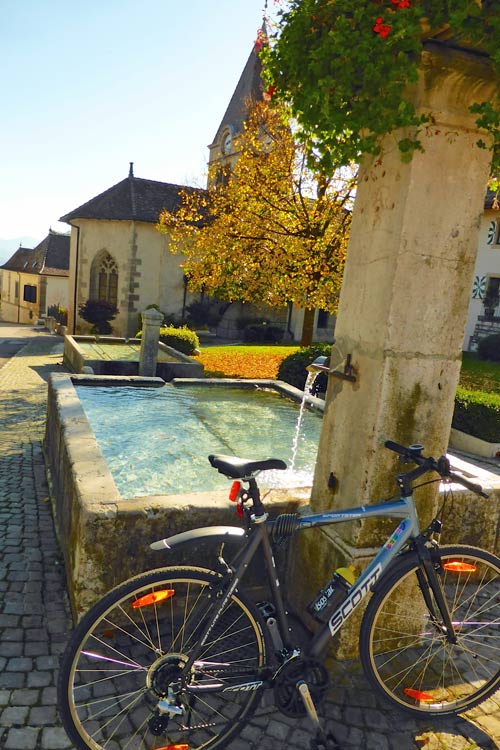 Cycle Around Lake Geneva in Switzerland and France